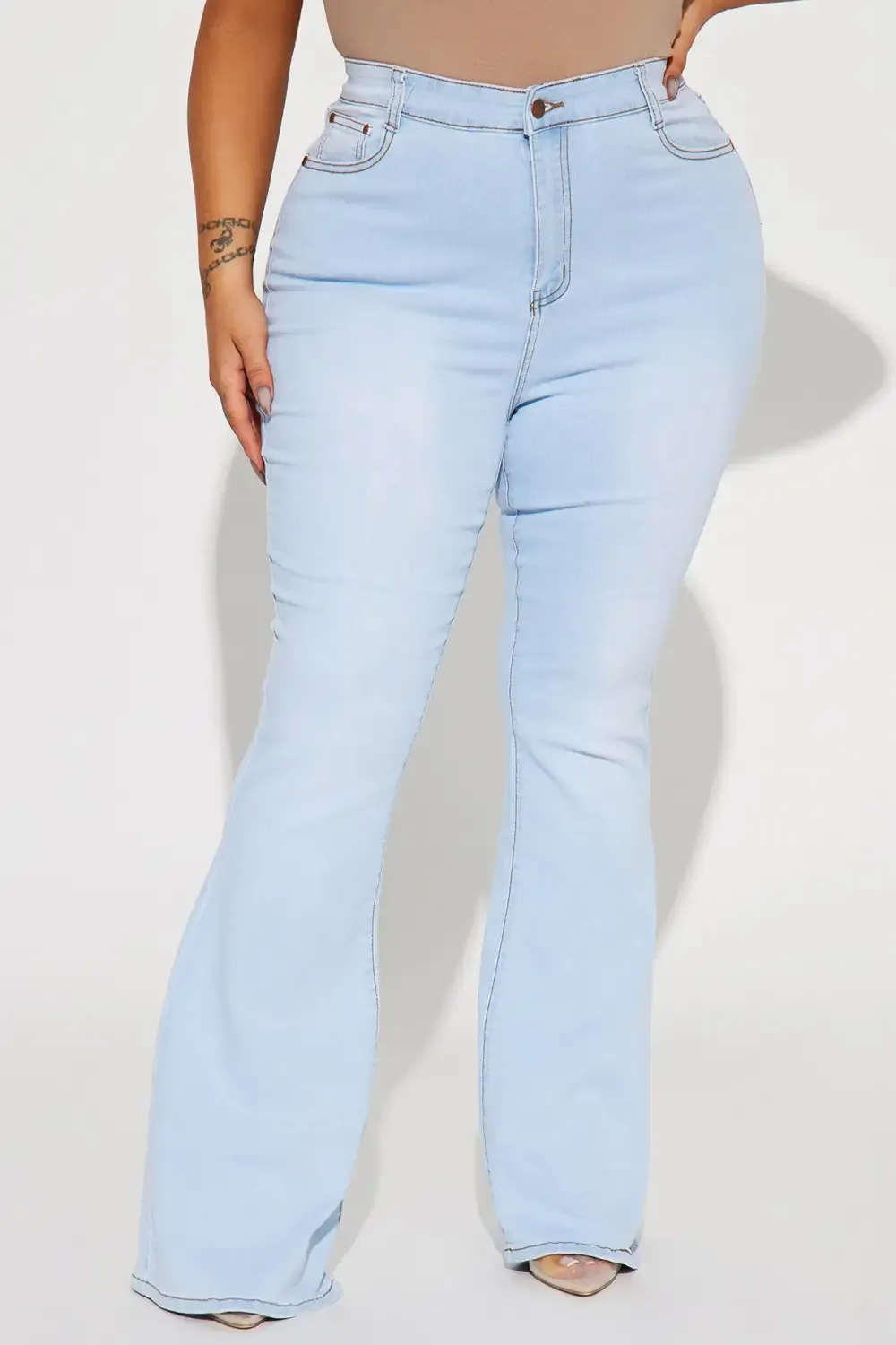 Happy Hour Stretch Flare Jeans - Light Wash