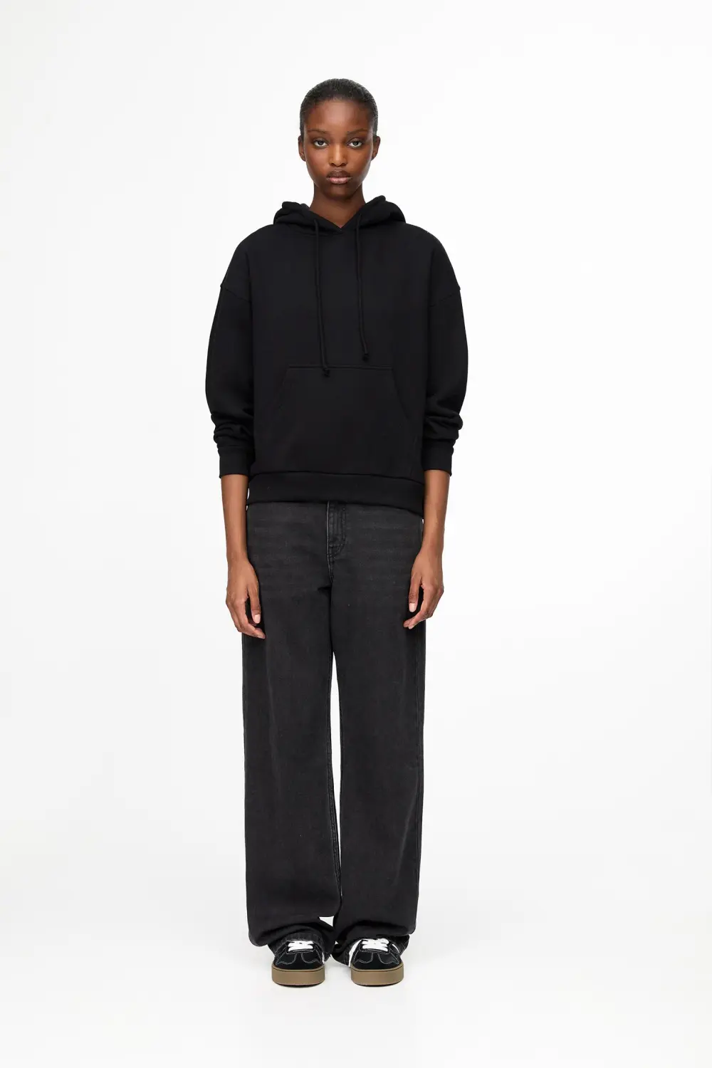 Sudadera básica capucha