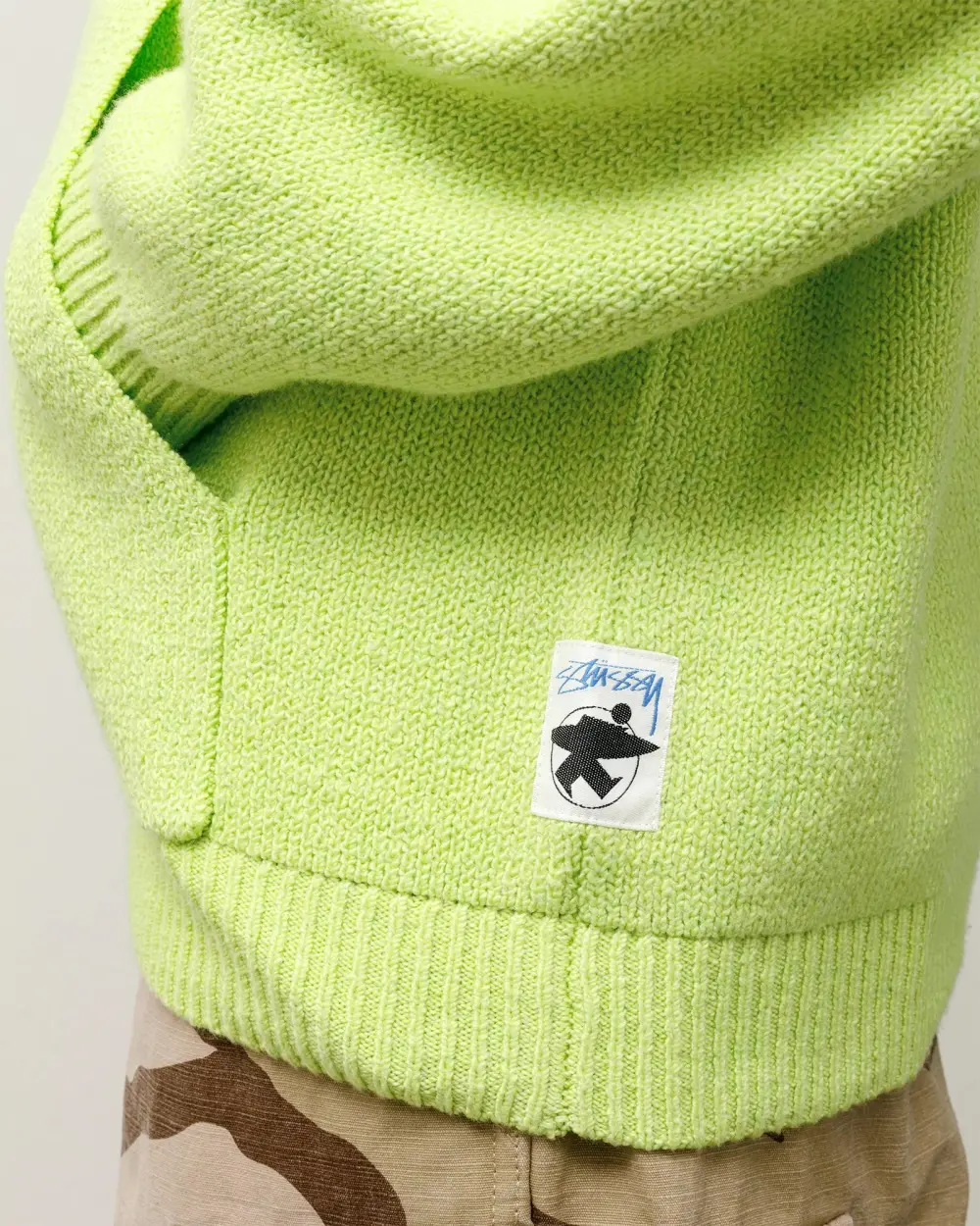 HOODED ZIP SWEATER