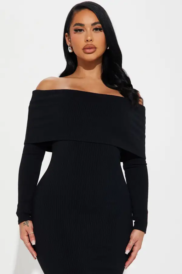 Nayeli Snatched Maxi Dress - Black
