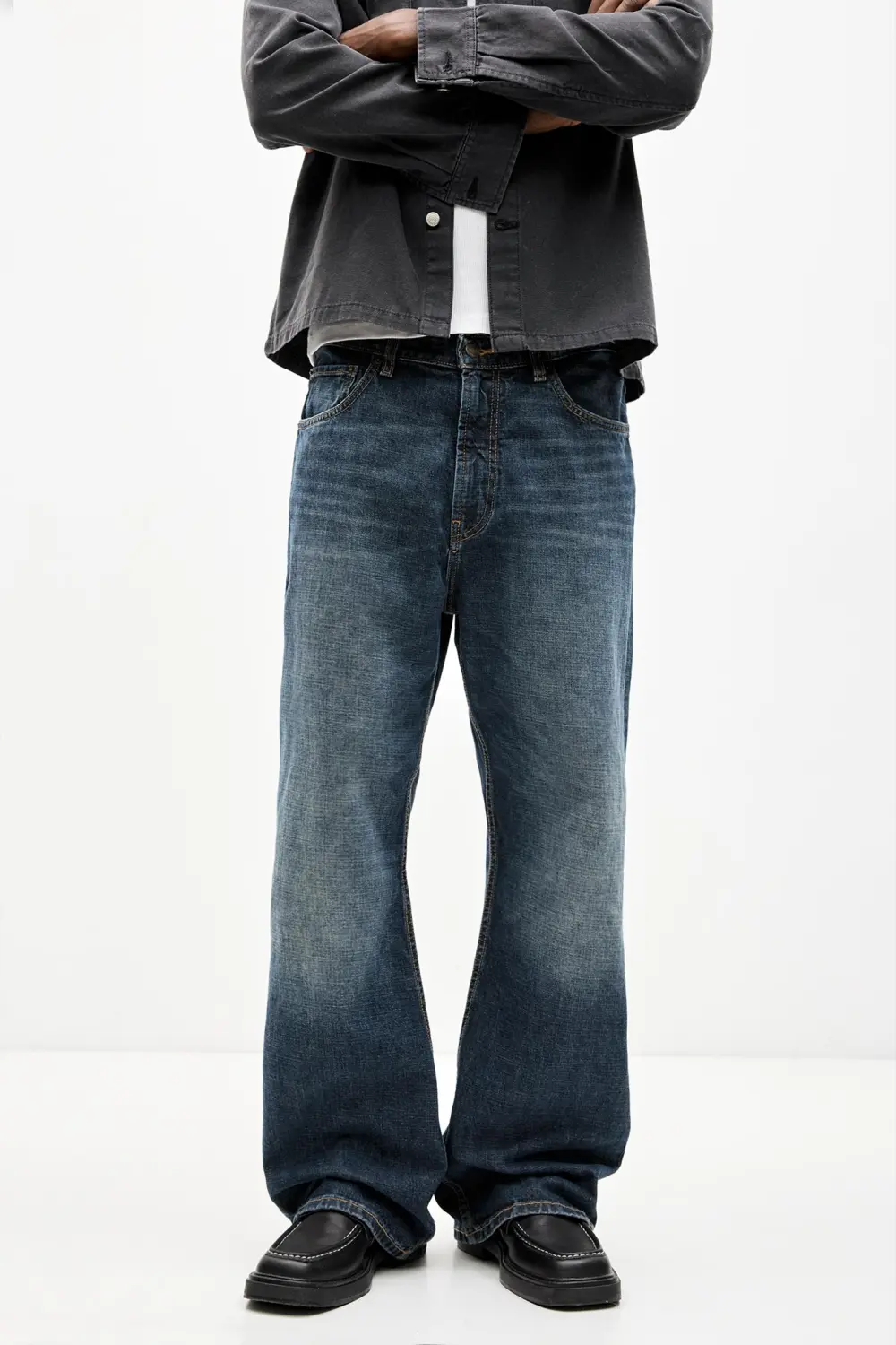 Loose flared jeans