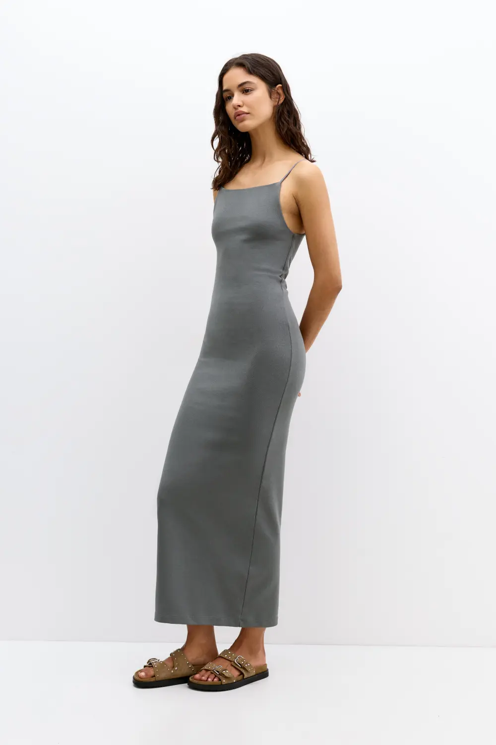 Vestido midi tirantes