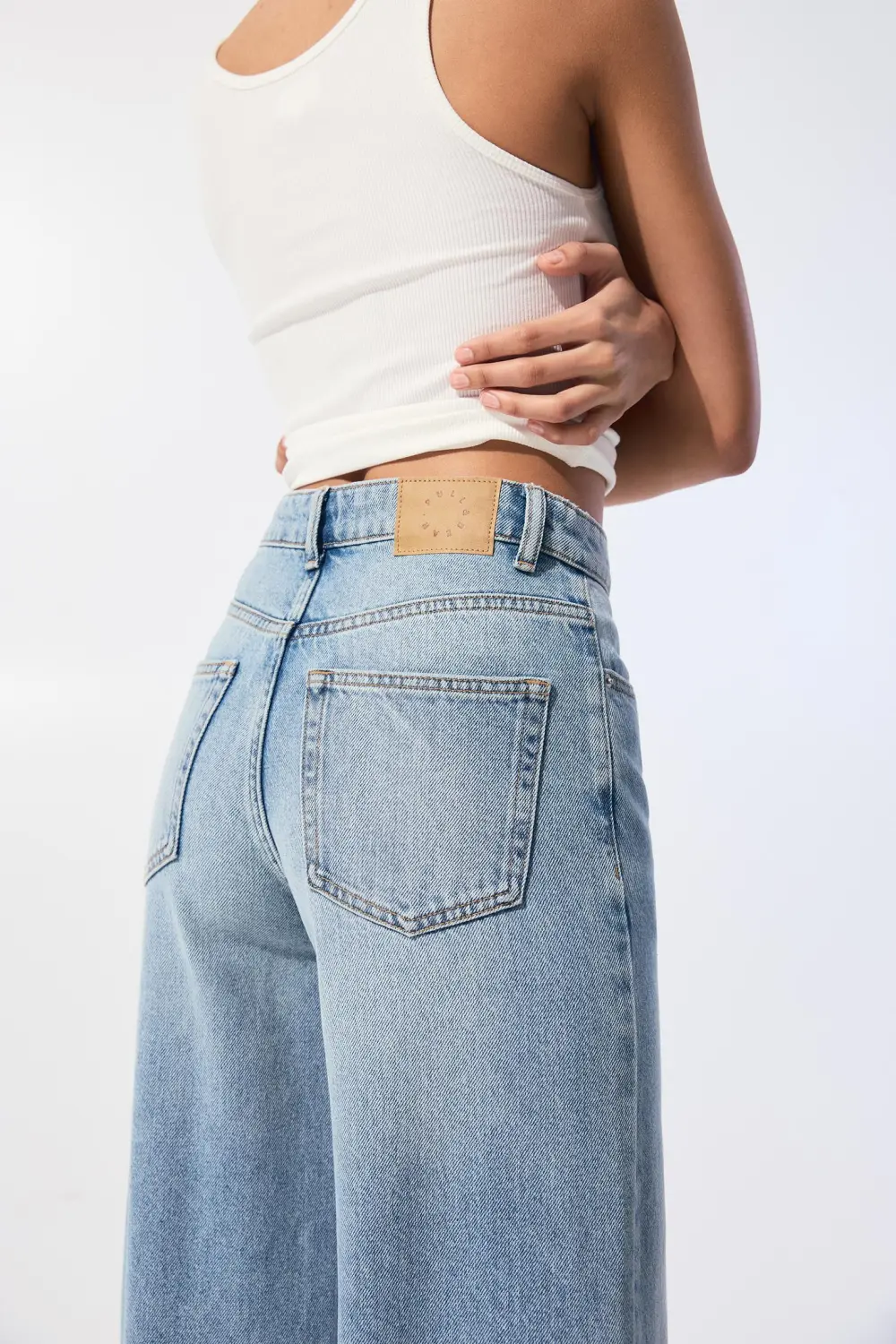 Jeans wide leg tiro alto