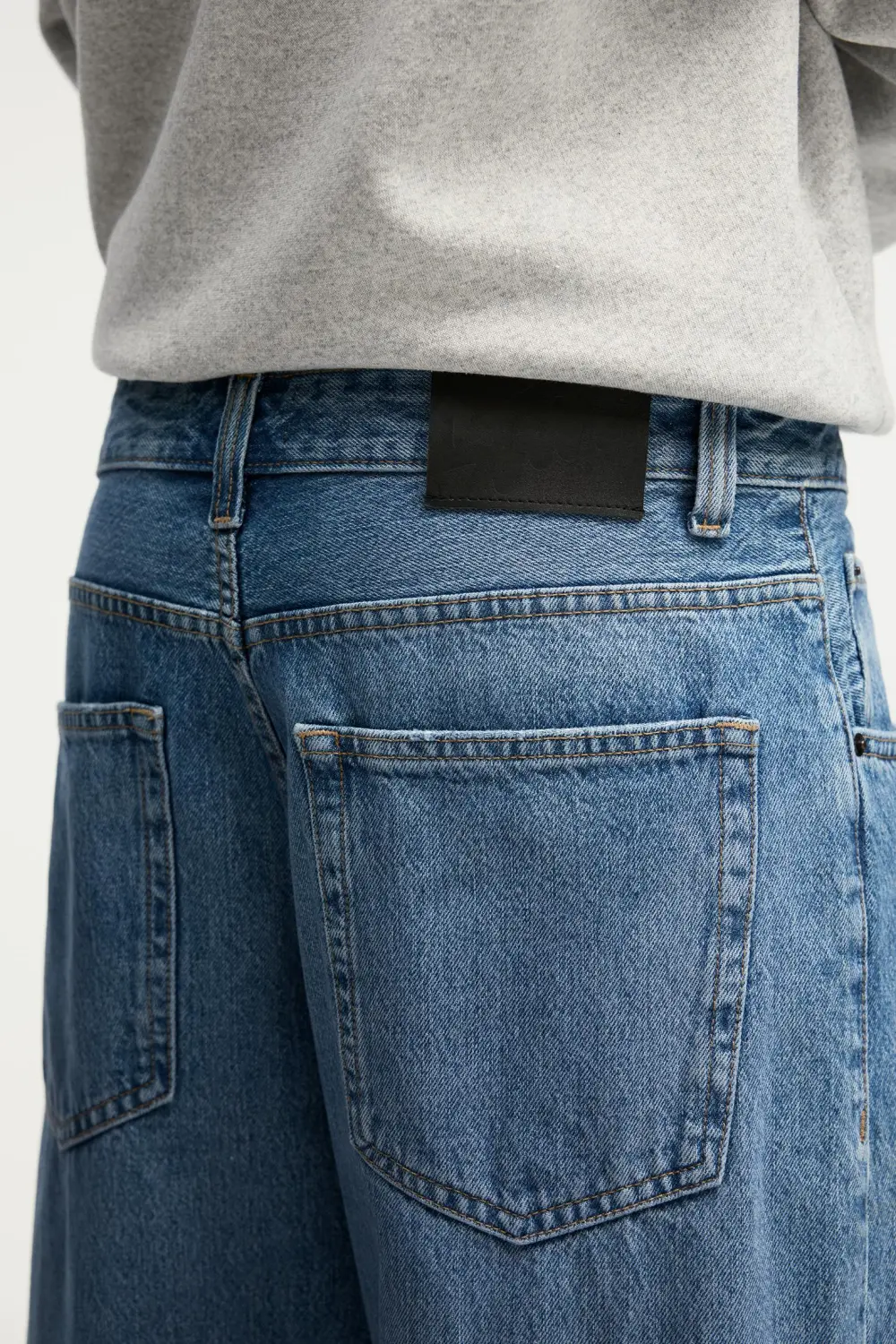 Loose baggy jeans