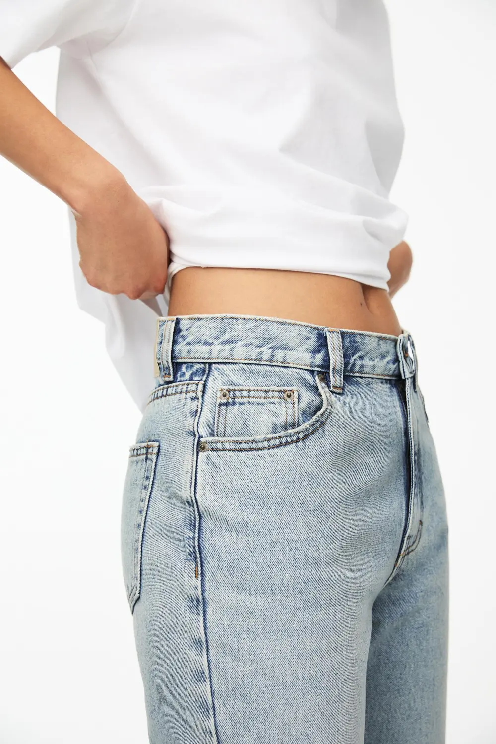 Jeans mom tiro alto