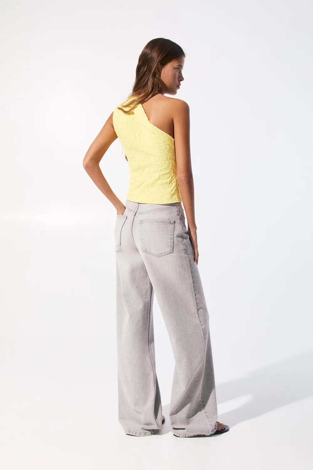 Textured asymmetric top