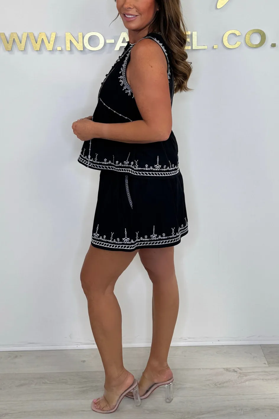 Women'S Stylish Sleeveless Vest And Skirt Two Piece Set