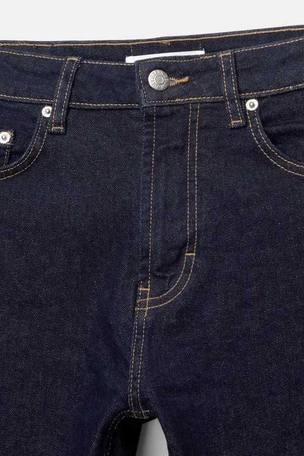 Slim fit jeans with seam details