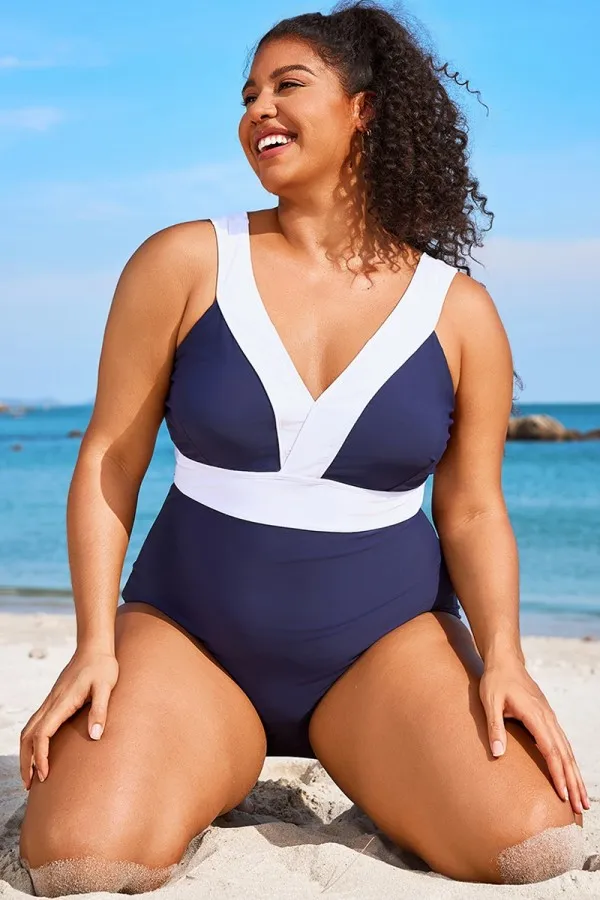 Plus Size Colorblock Plunging One Piece Swimsuit