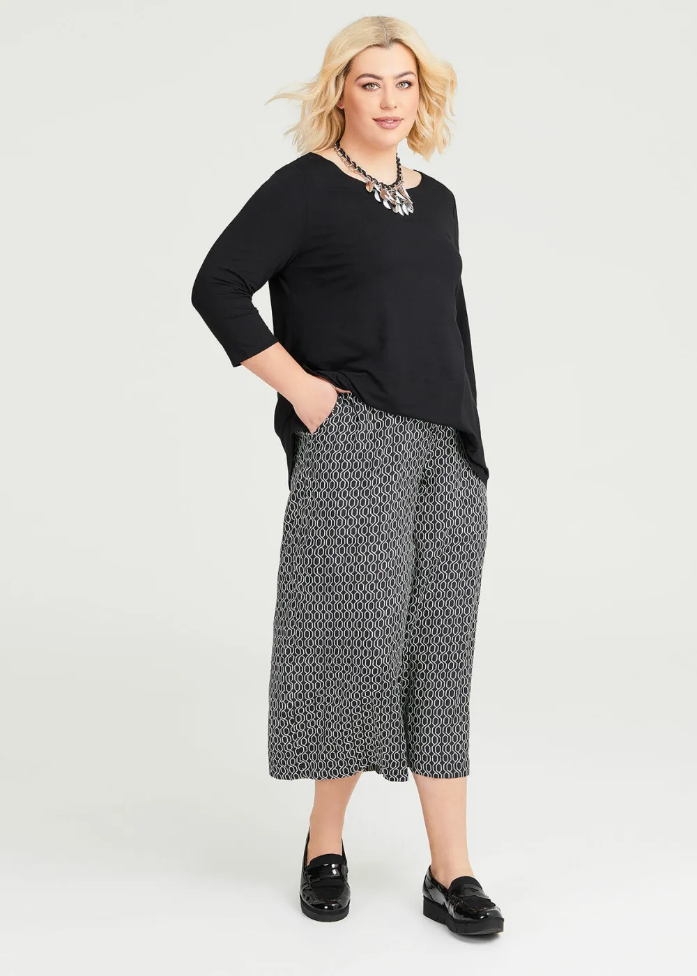 Natural Geo Crop Pant