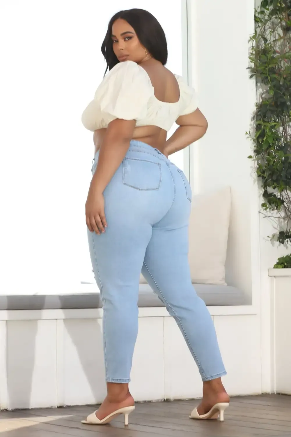 Hannah High Rise Jeans - Light Blue Wash