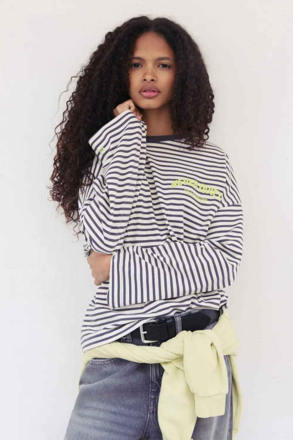 Camiseta rayas texto contraste