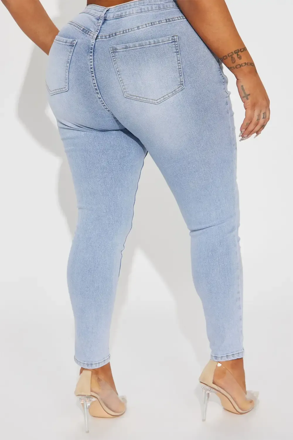 Malia Mid Rise Stretch Skinny Jeans - Light Wash