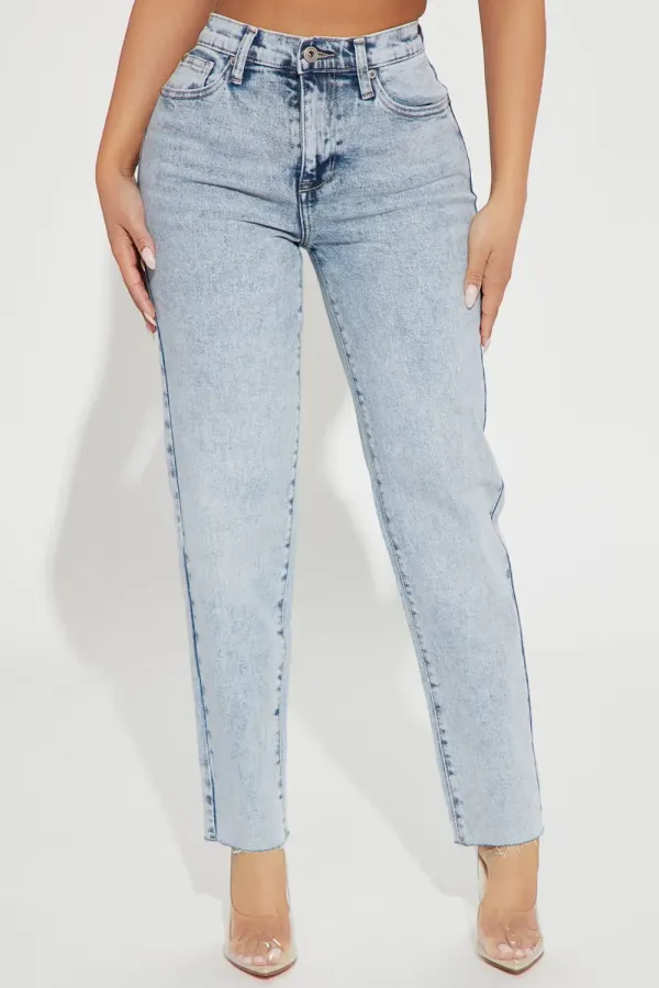 Petite Took Him By Surprise Slim Fit Boyfriend Jeans - Light Blue Wash