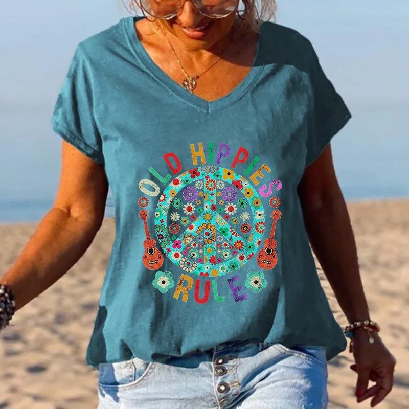 Old Hippies Rule Women Graphic Tees
