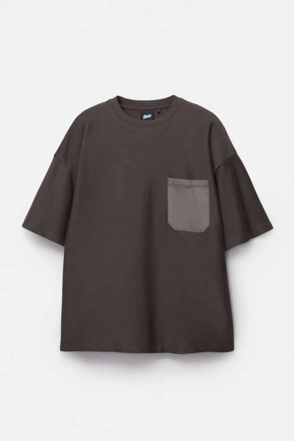 Short sleeve sweatshirt with pocket