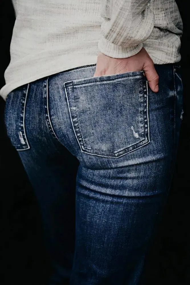 Pocket Detail Mid Rise Straight Leg Jeans Without Belt