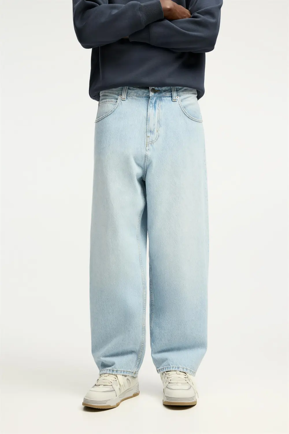Loose baggy jeans