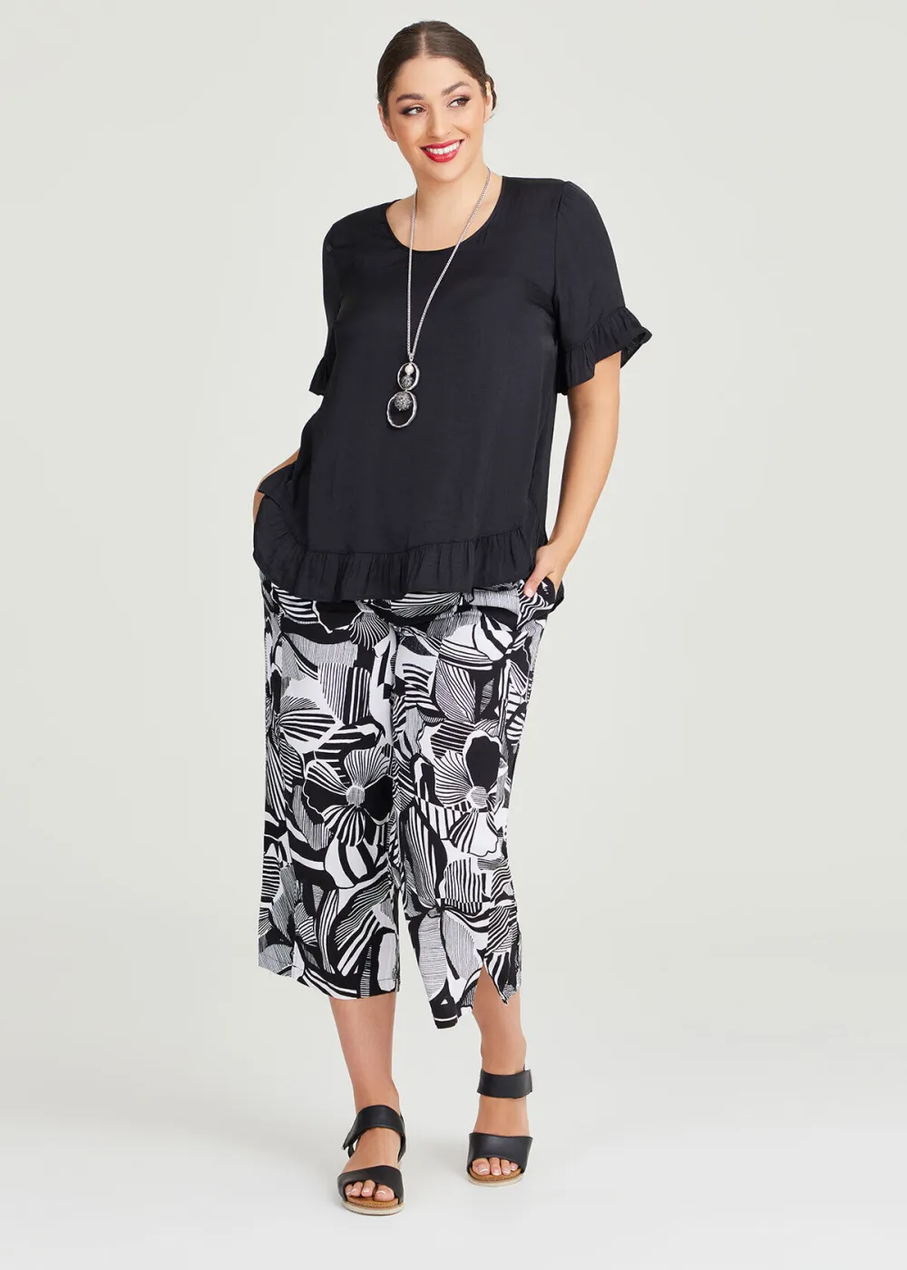 Natural Abstract Flower Crop Pant