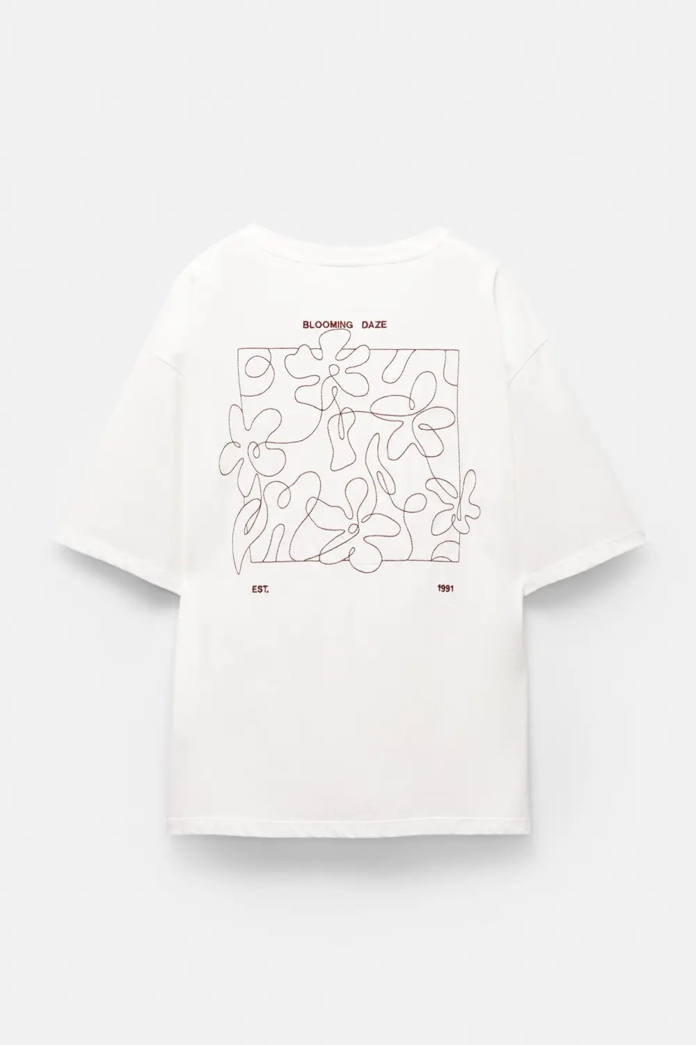 Camiseta flores bordadas