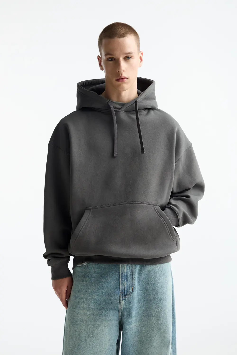 Sudadera básica capucha