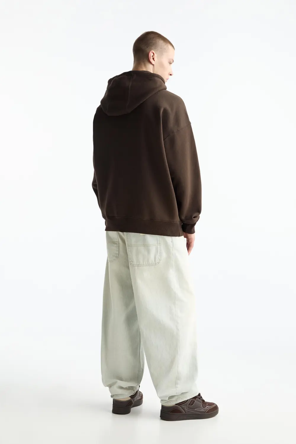 Sudadera básica capucha