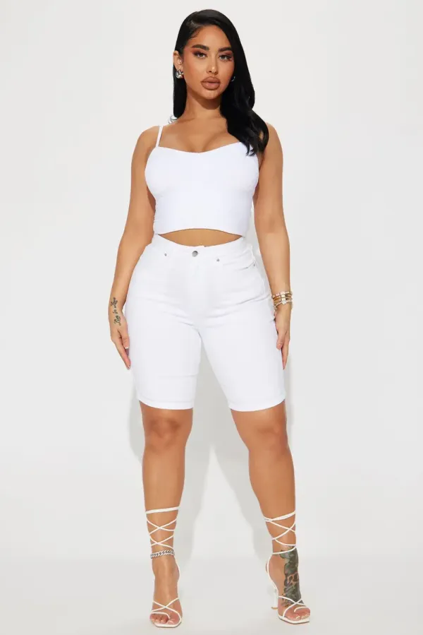 On The Guest List Deluxe Stretch Bermuda Shorts - White