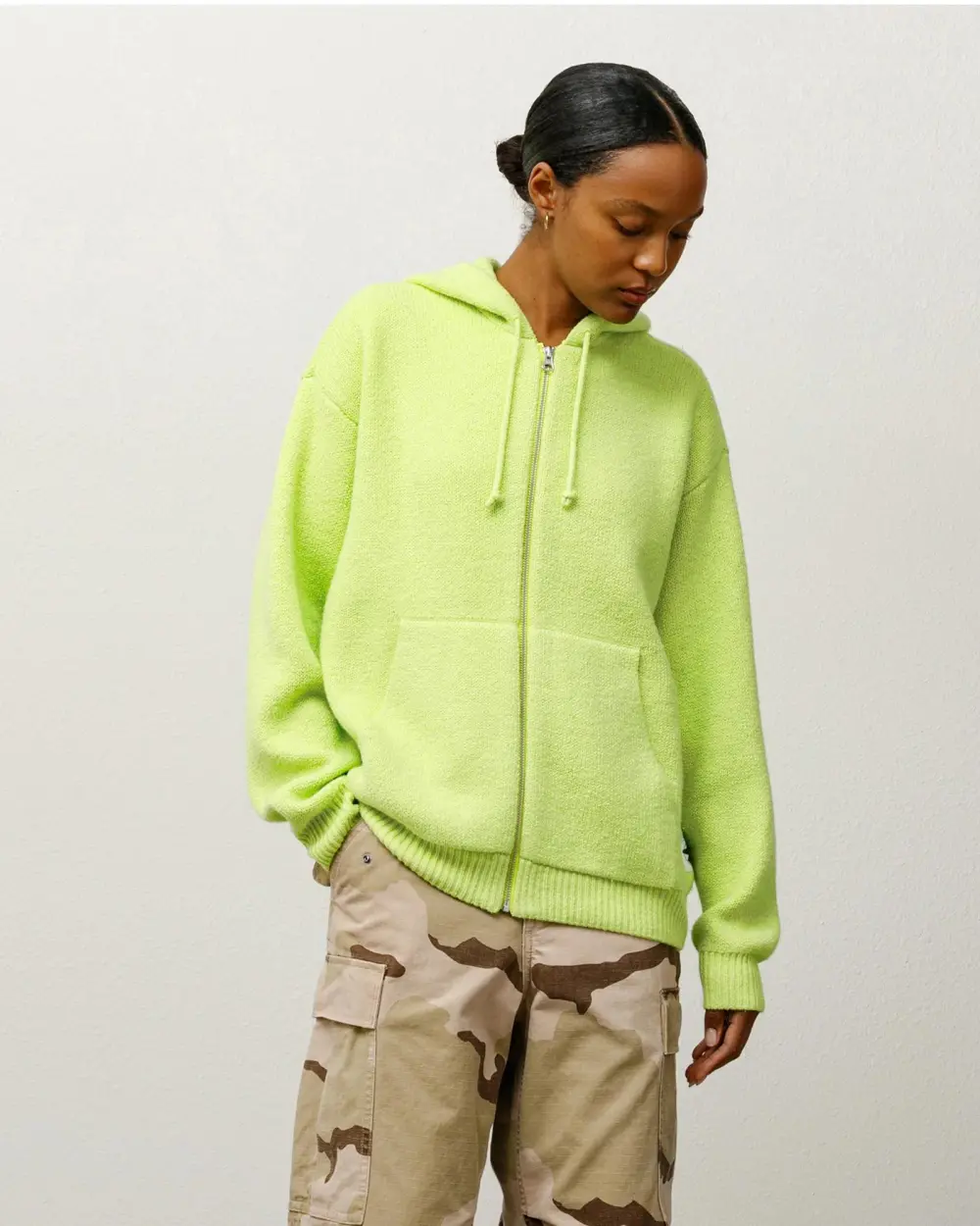 HOODED ZIP SWEATER