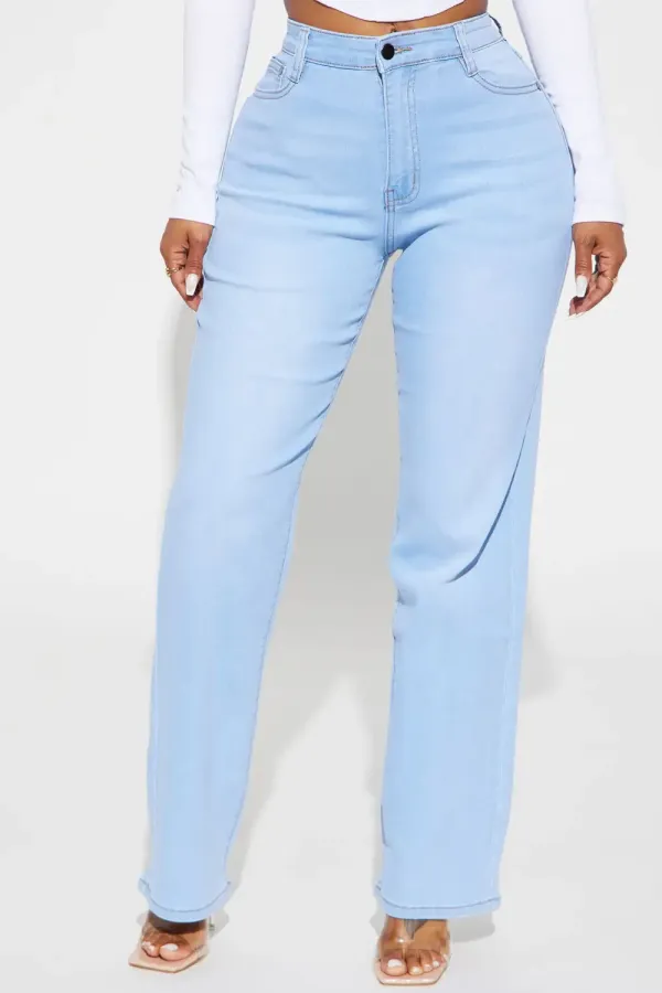 Simply Basic Stretch Straight Jeans - Light Wash