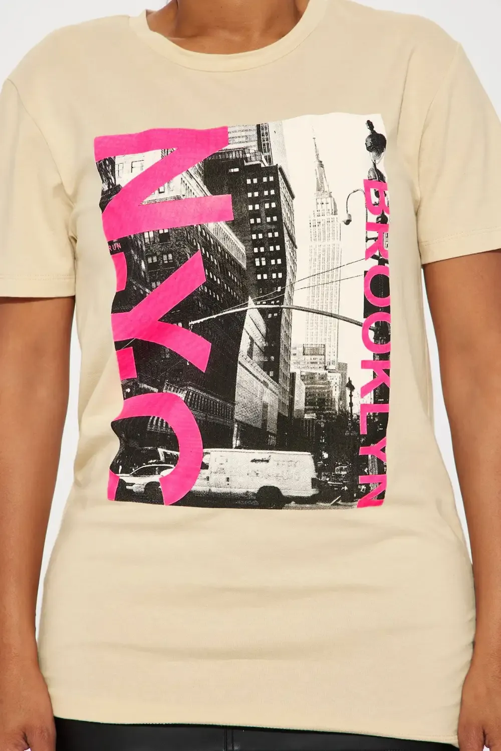 Brooklyn NYC Short Sleeve Graphic Tee - Taupe