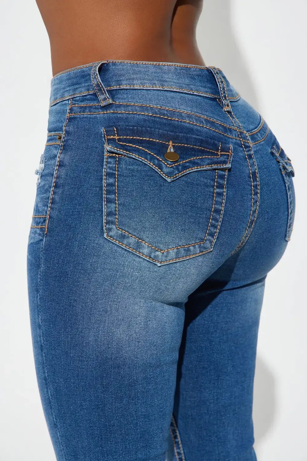 Getting Served Stretch Bootcut Jeans - Medium Wash