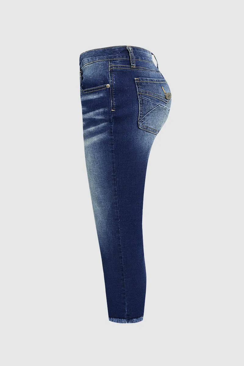Raw Hem Wash High Stretch Mid Waist Capri Jeans