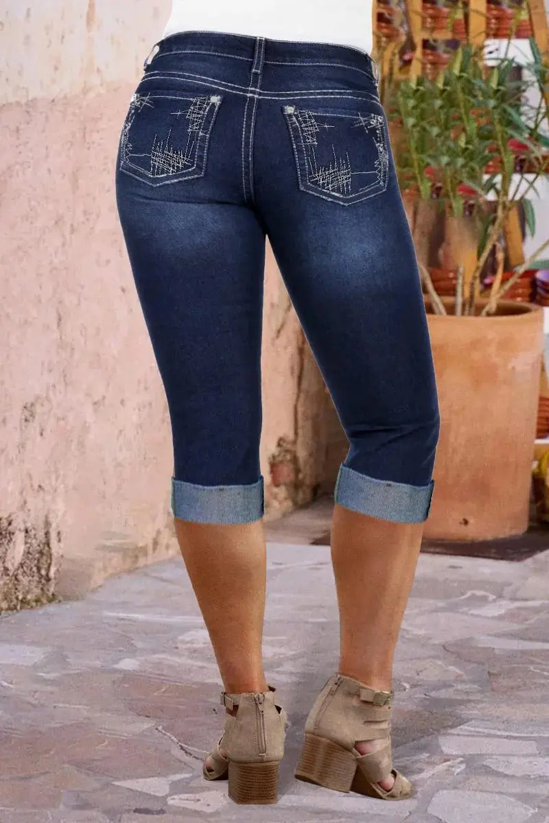Wash Embroidery Back Roll Hem Mid Rise Capri Jeans