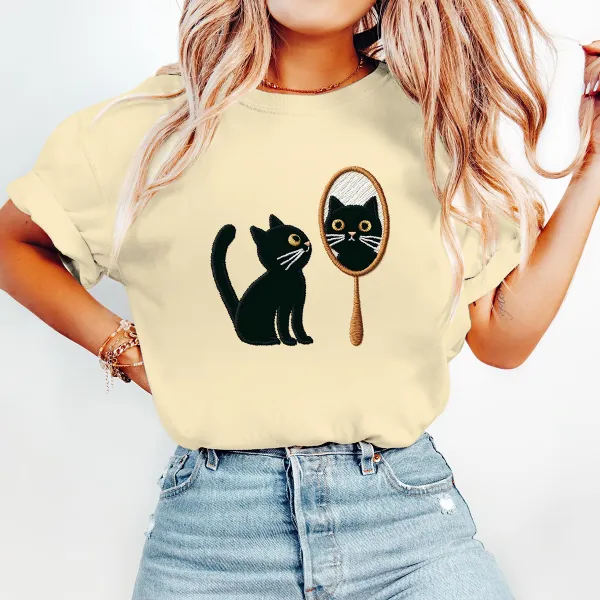 Black Cat Looking In The Mirror Printed Round Neck Short Sleeve T-Shirt