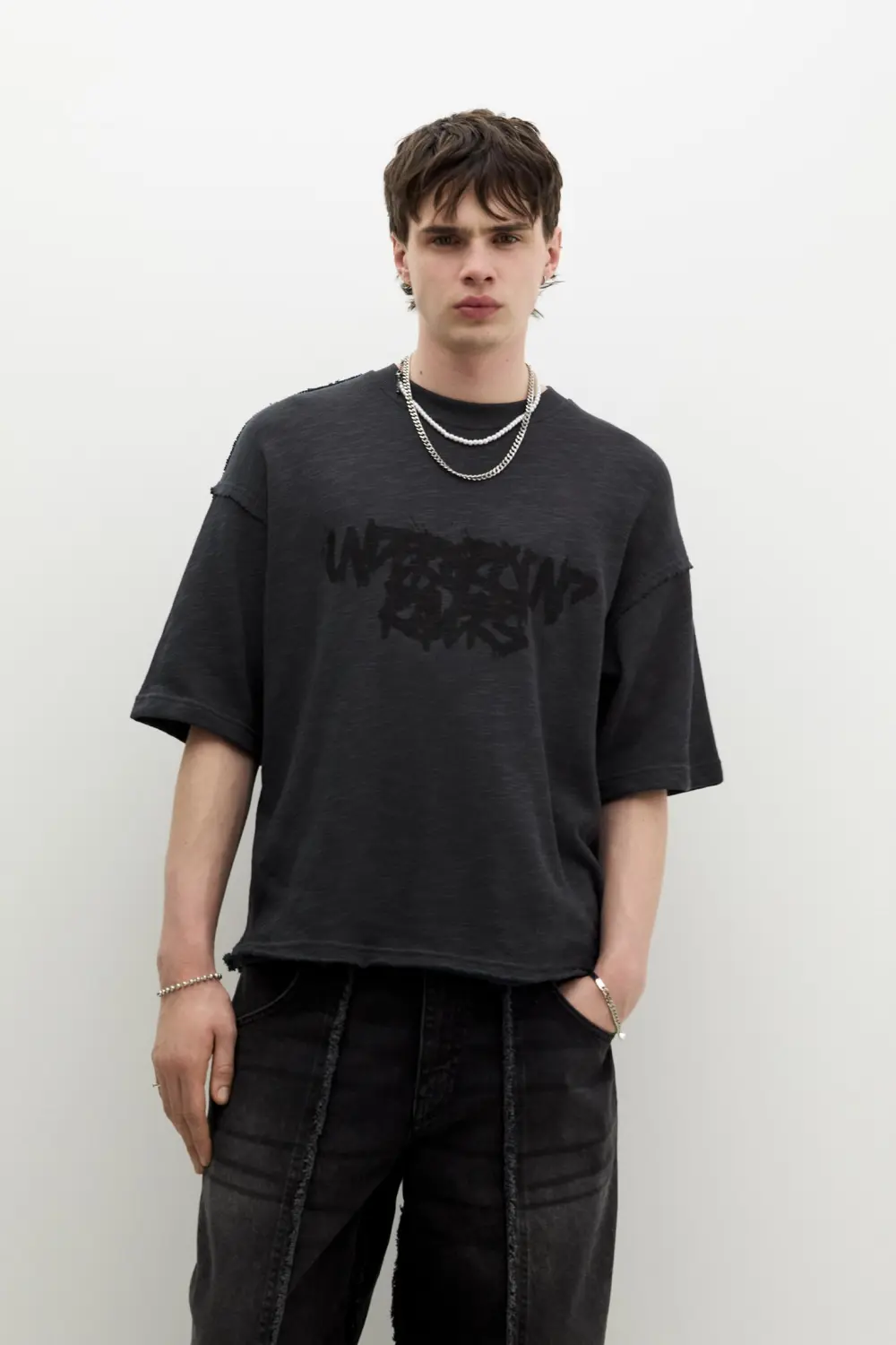 Short sleeve graffiti T-shirt
