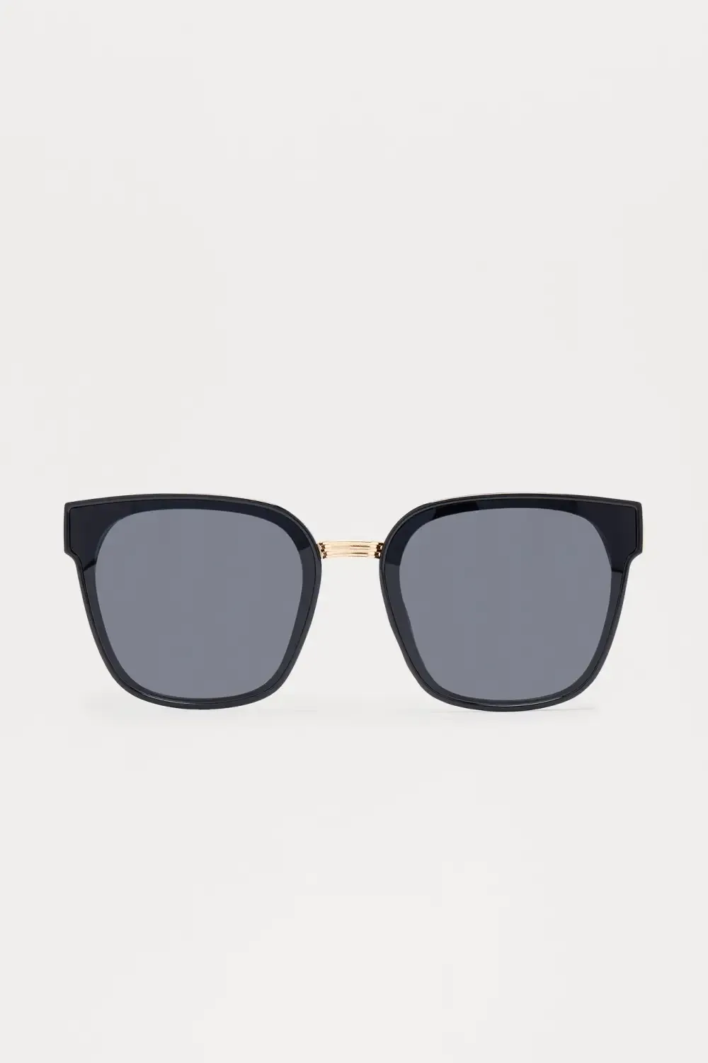 Eye Catching Square Sunglasses - Black