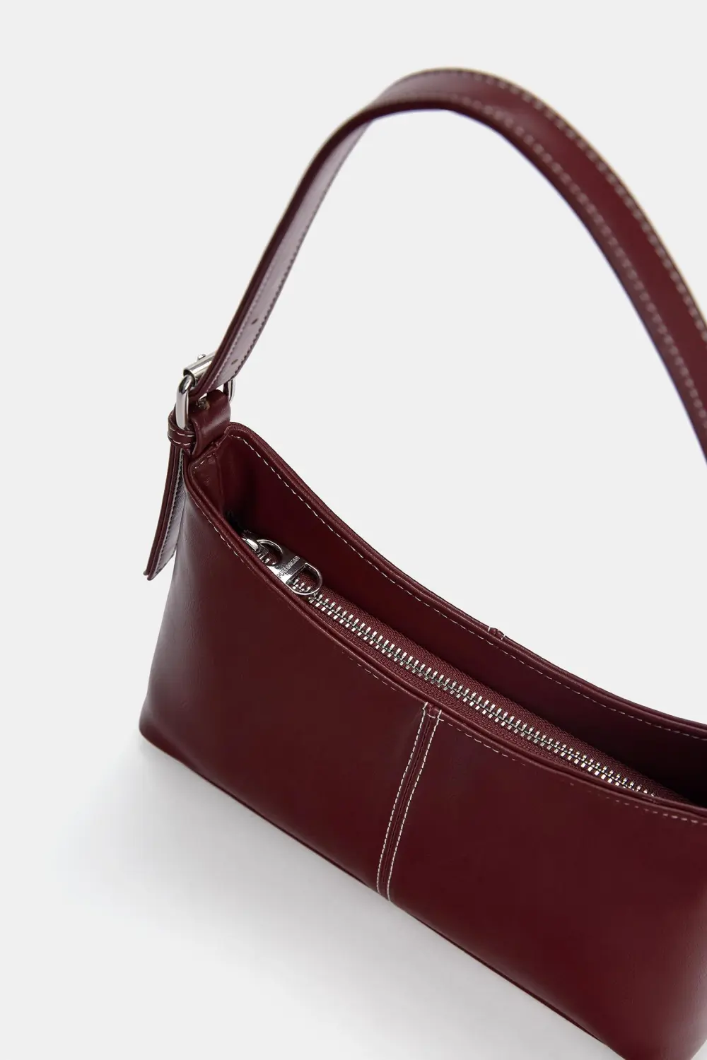 Bolso de hombro costuras