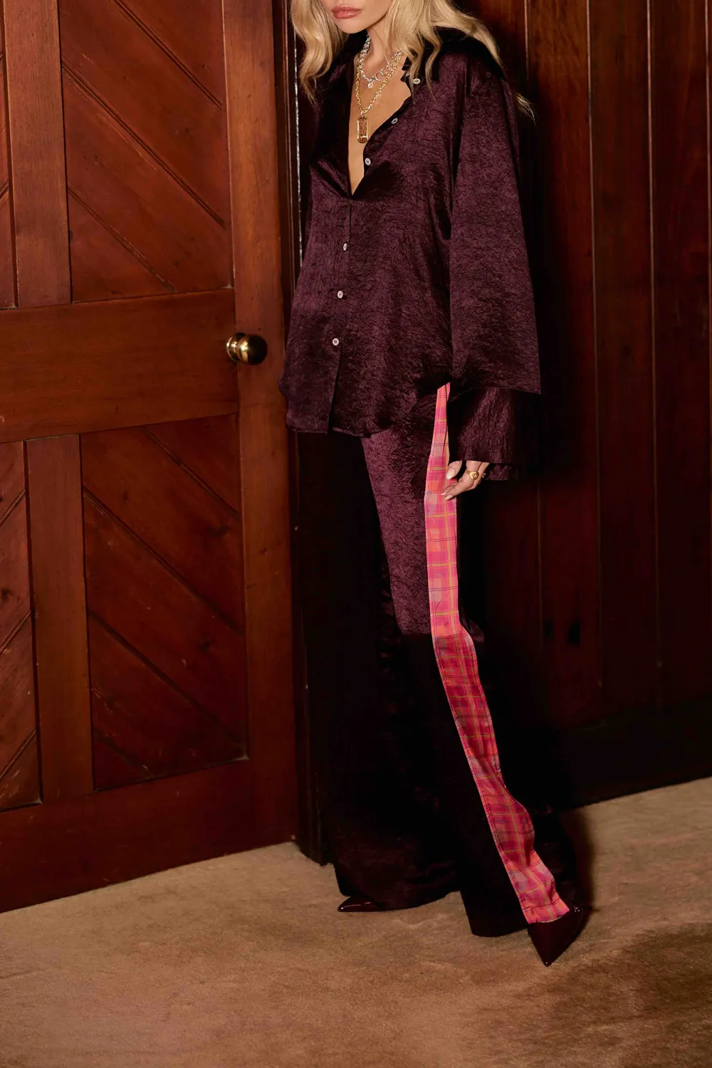 Elegant And Versatile Deep Plum Long-Sleeved Shirt