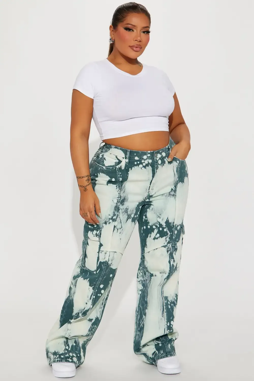 Can't Look Away Easy Waist Cargo Jeans - Blue/combo