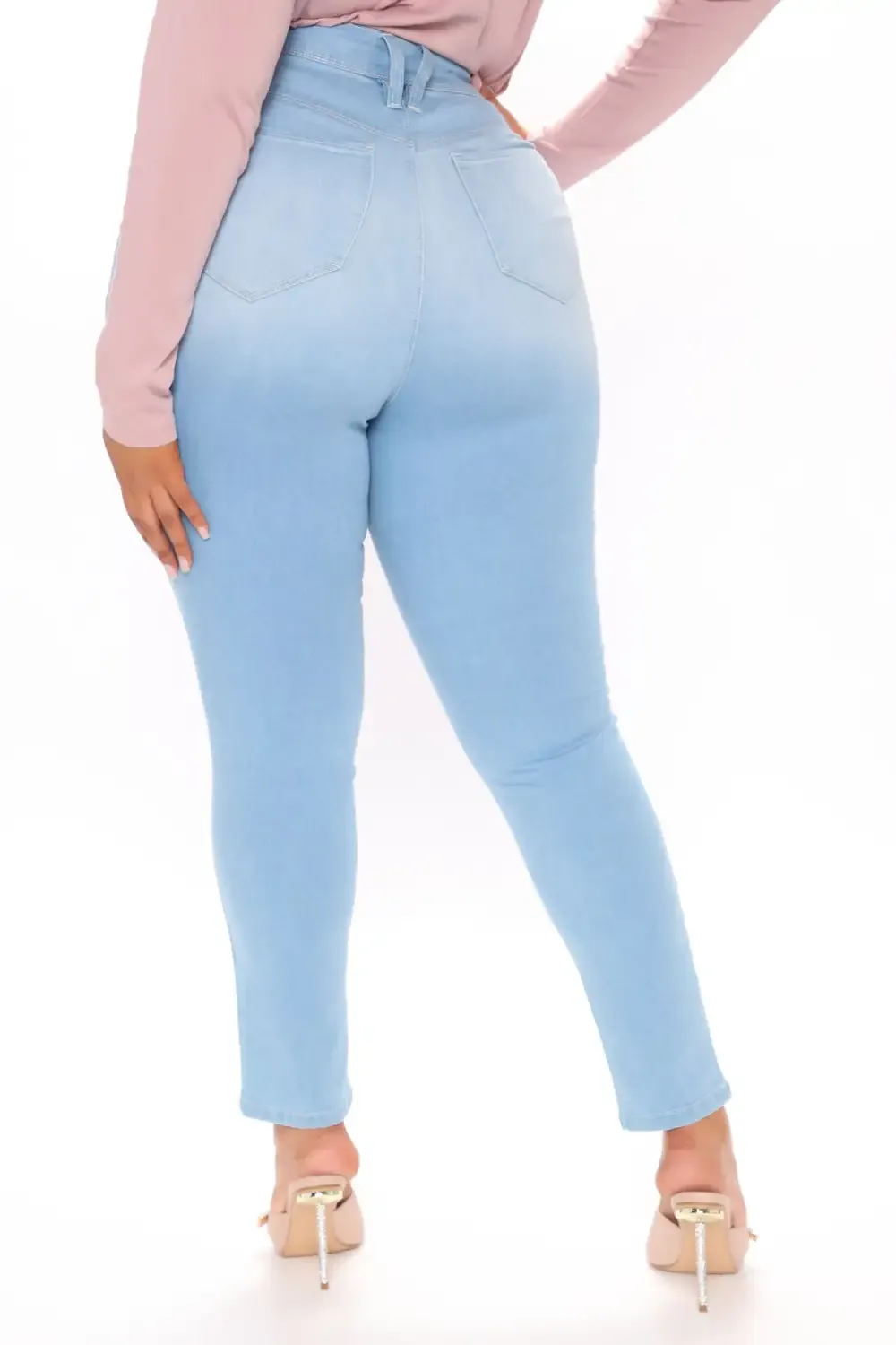 Statuesque Booty Lifting Jeans - Light Blue Wash