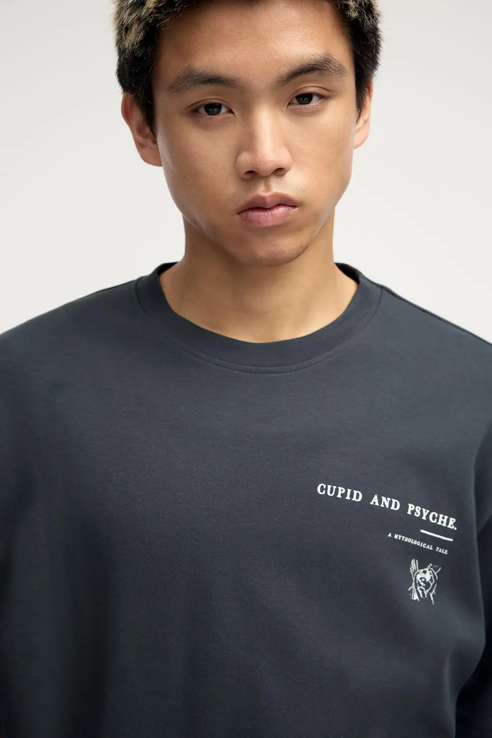 Cupid and Psyche short sleeve sweatshirt