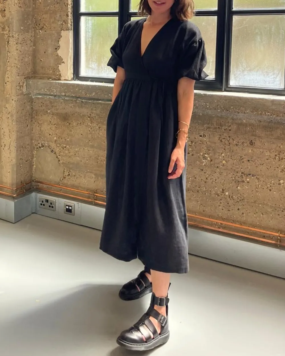 DRESS - BLACK