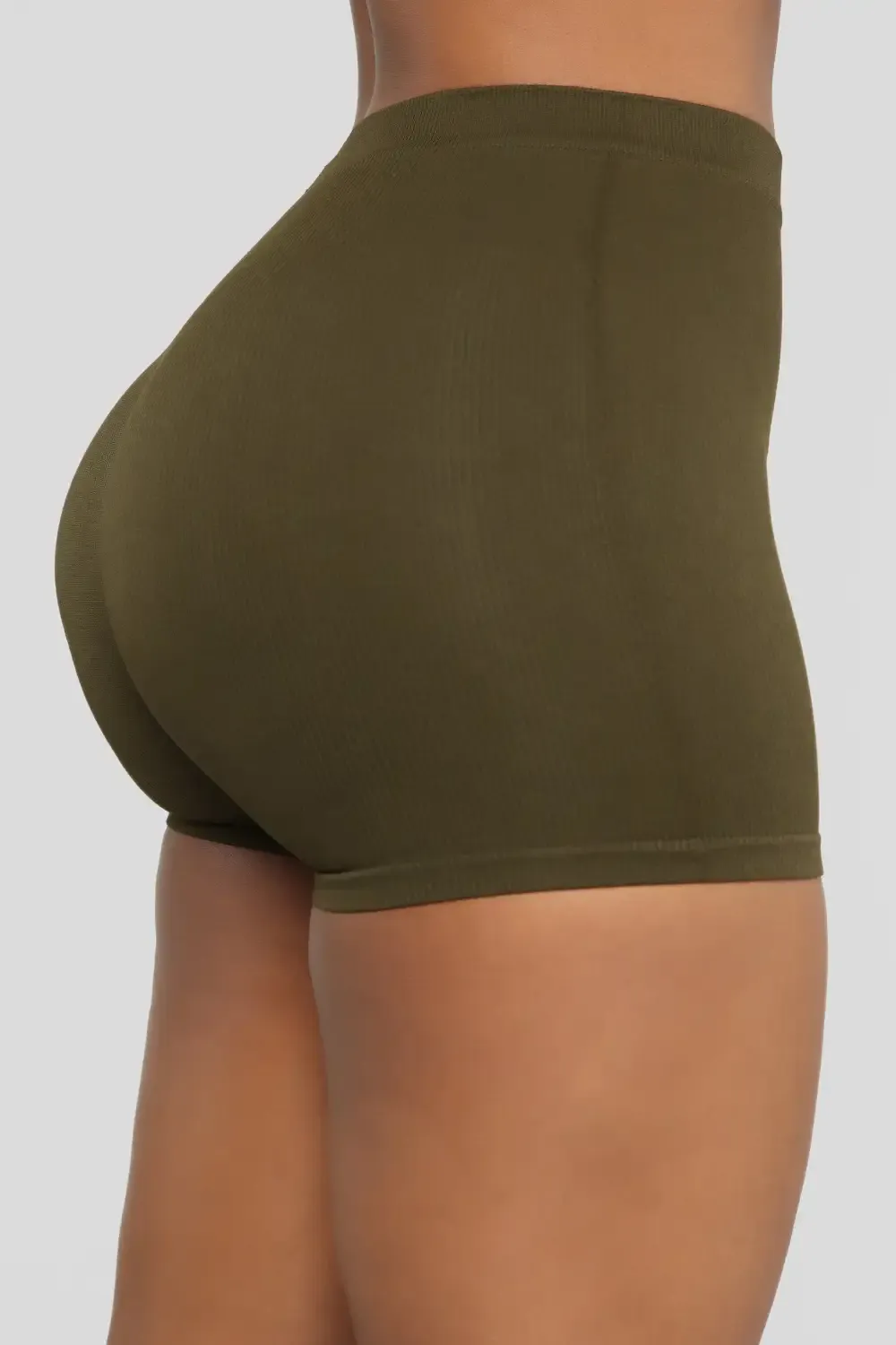 Uncomplicated Seamless Shorts - Olive