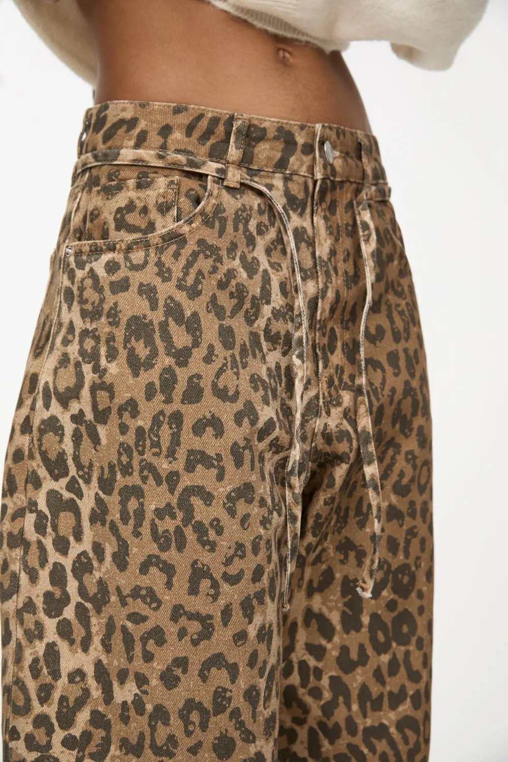 Jeans leopardo cinturón