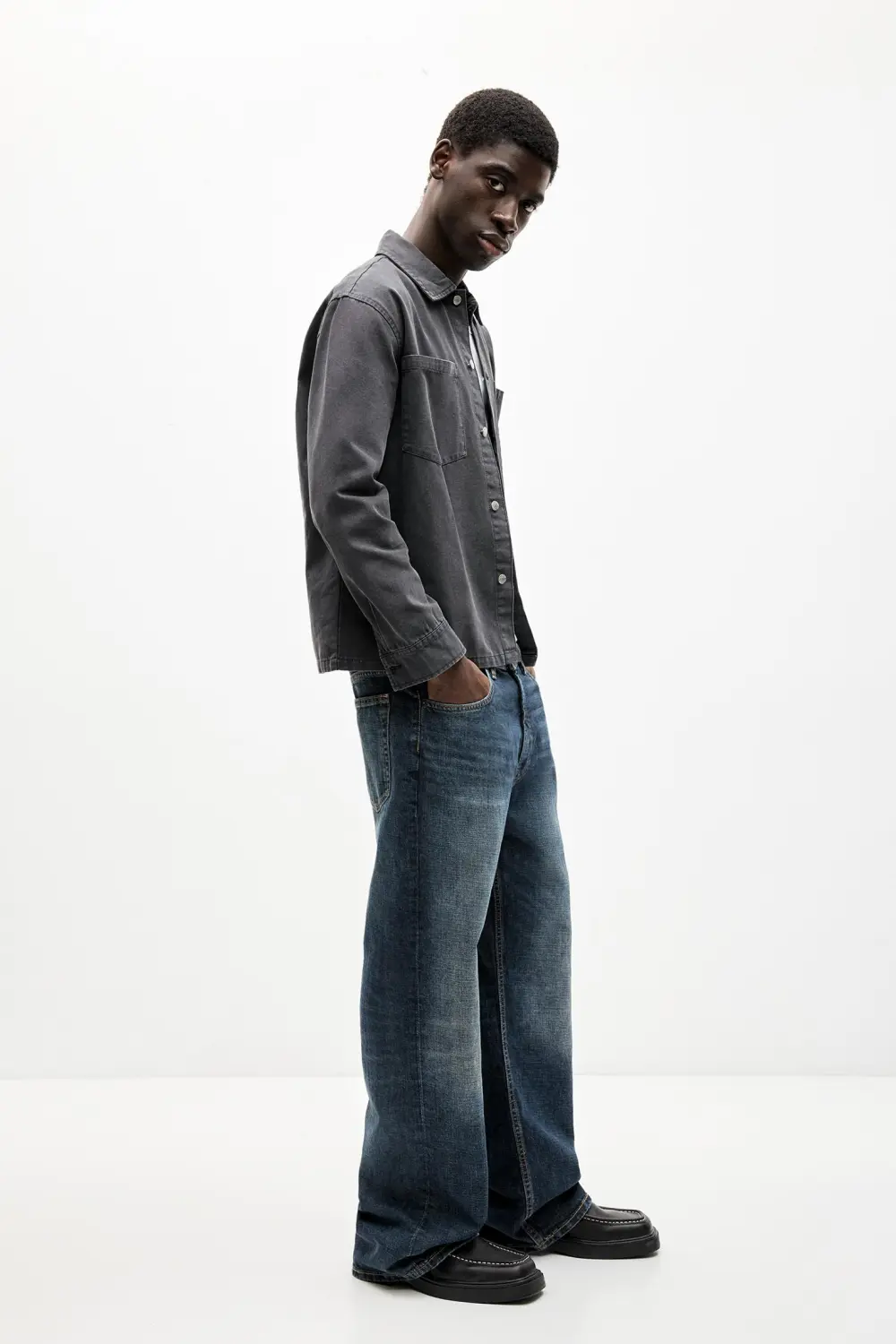 Loose flared jeans