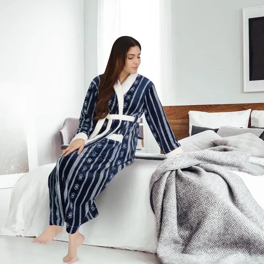 Women Fleece Shawl Collar Bathrobe - Plush Long Robe