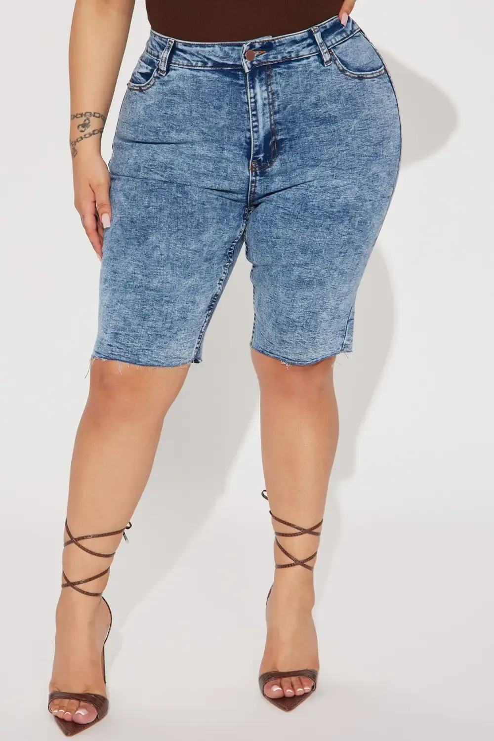 Somewhere Sunny Stretch Denim Bermuda Shorts - Medium Wash