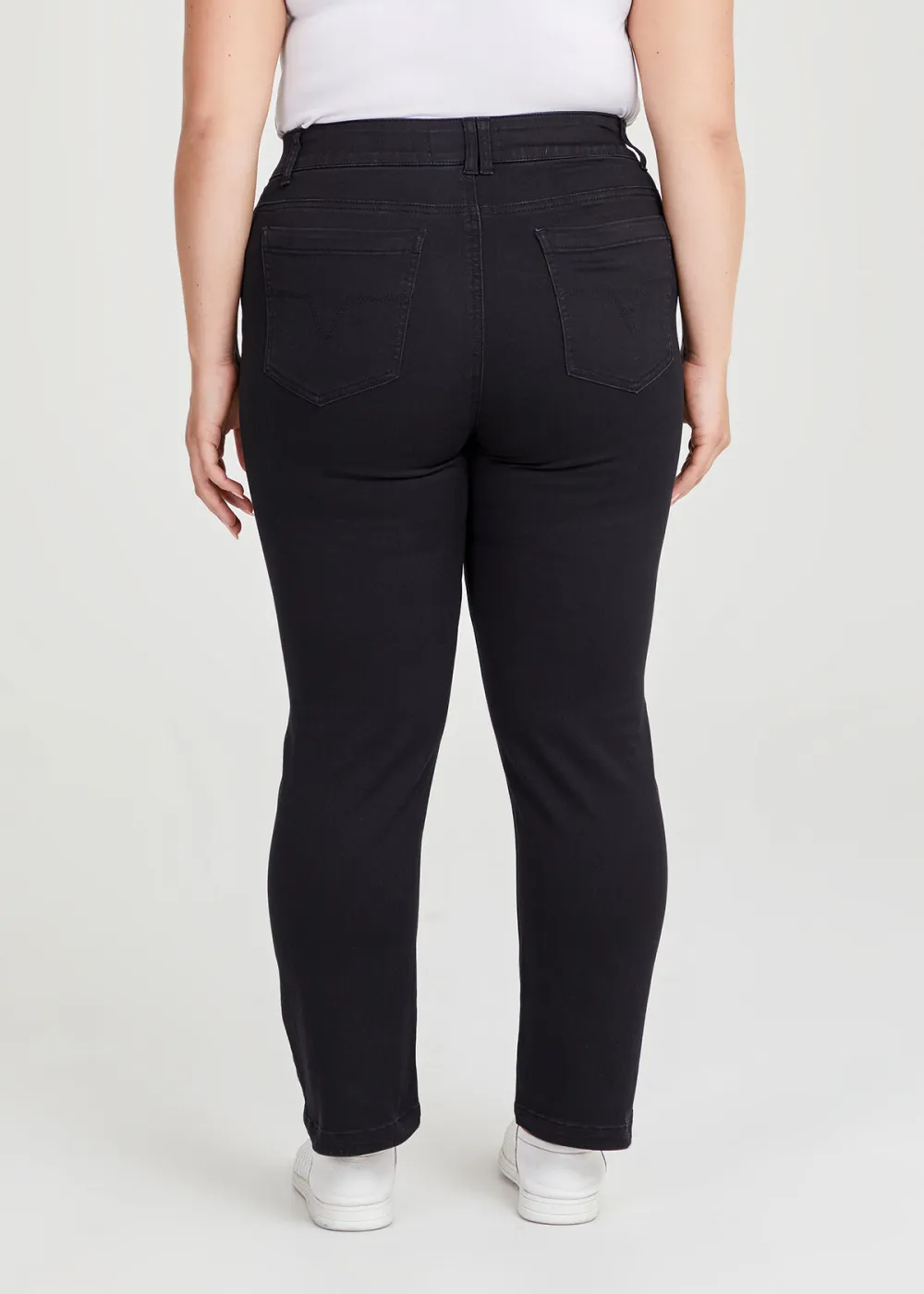 The Petite Luxe Looker Jean