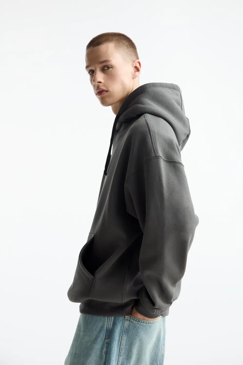 Sudadera básica capucha