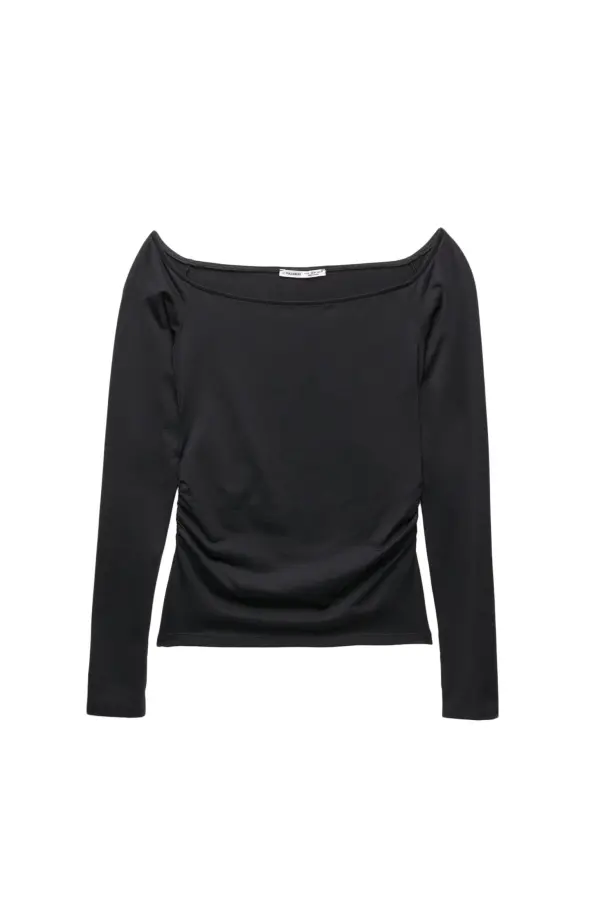 Off-the-shoulder top